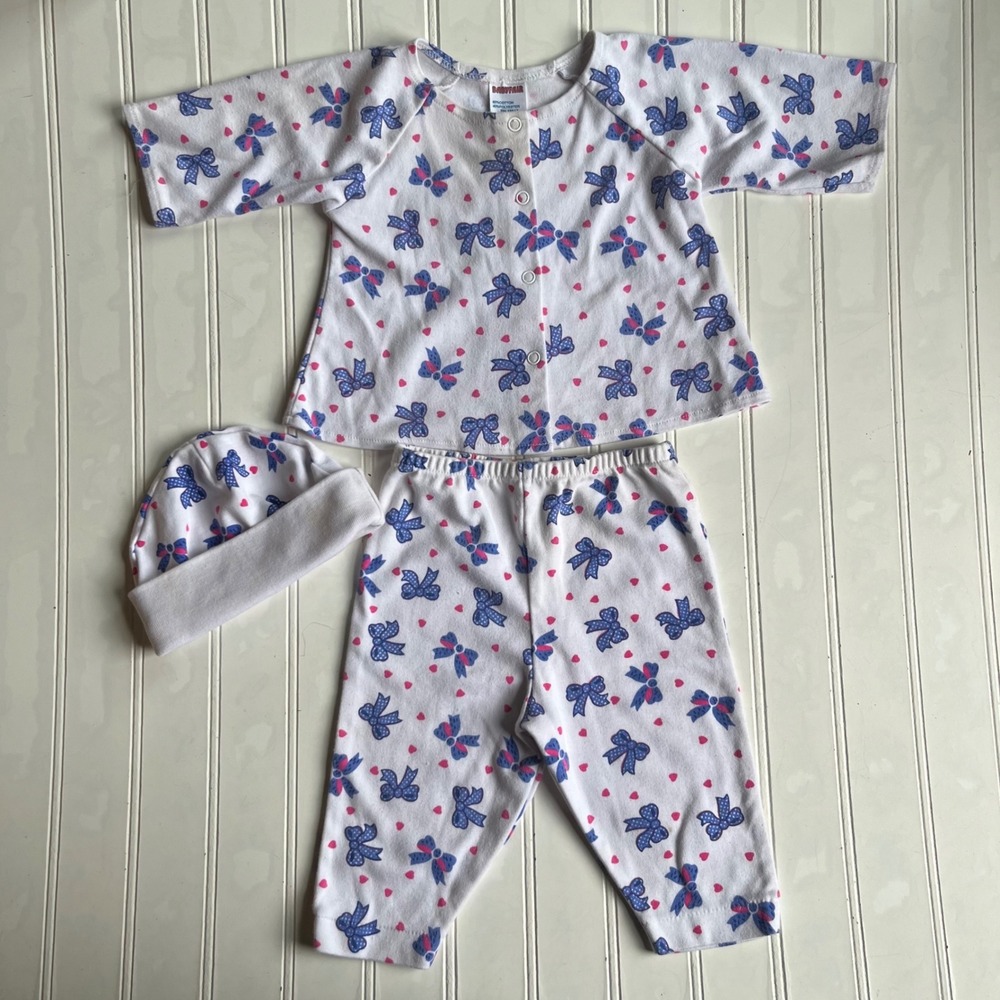 Vintage Babyfair 6-9 Months Pink Heart Blue Bow Pajama Set with Hat 3pc